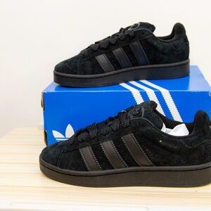 Adidas Campus 00s All Black  Sneakers Size 8